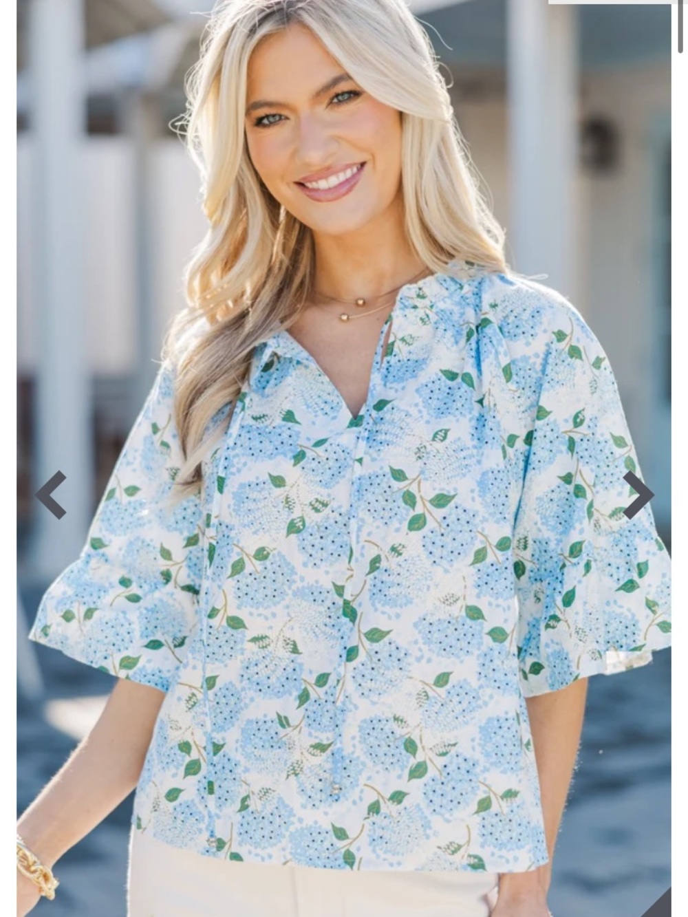 VOY Boutique Hydrangea Floral Embroidered Blouse Womens Medium